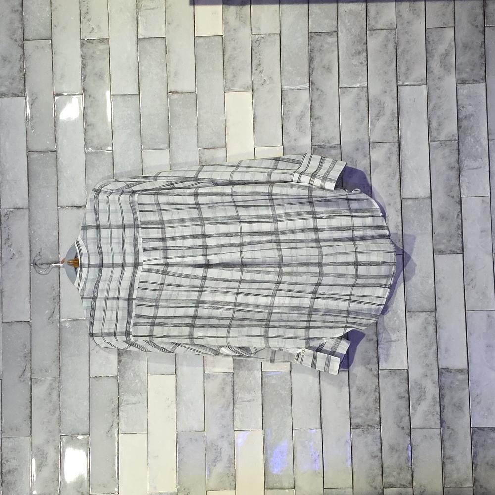 Banana Republic White and Gray Plaid Shirt Size Large - Picture 2 of 4